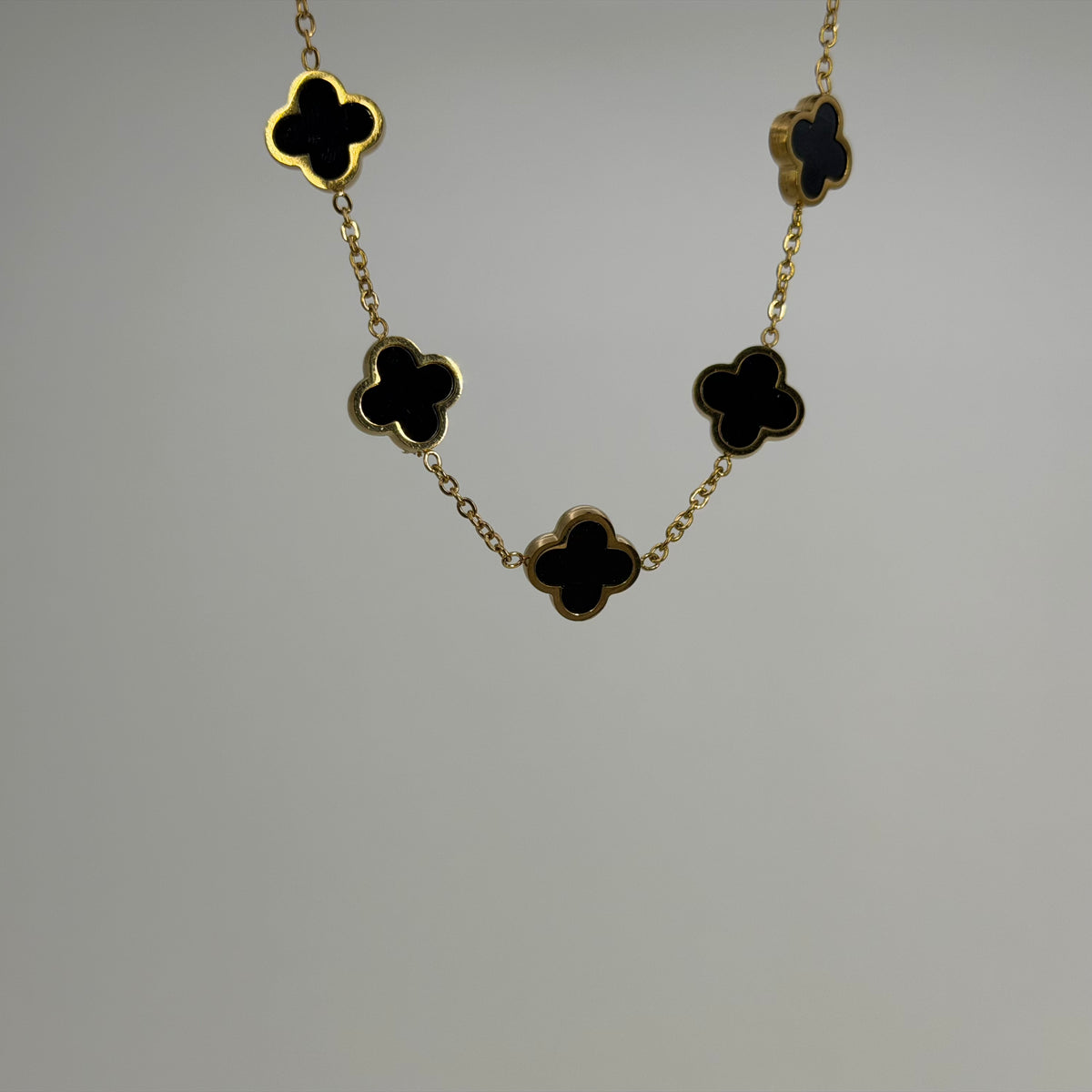 Noir Clover Set