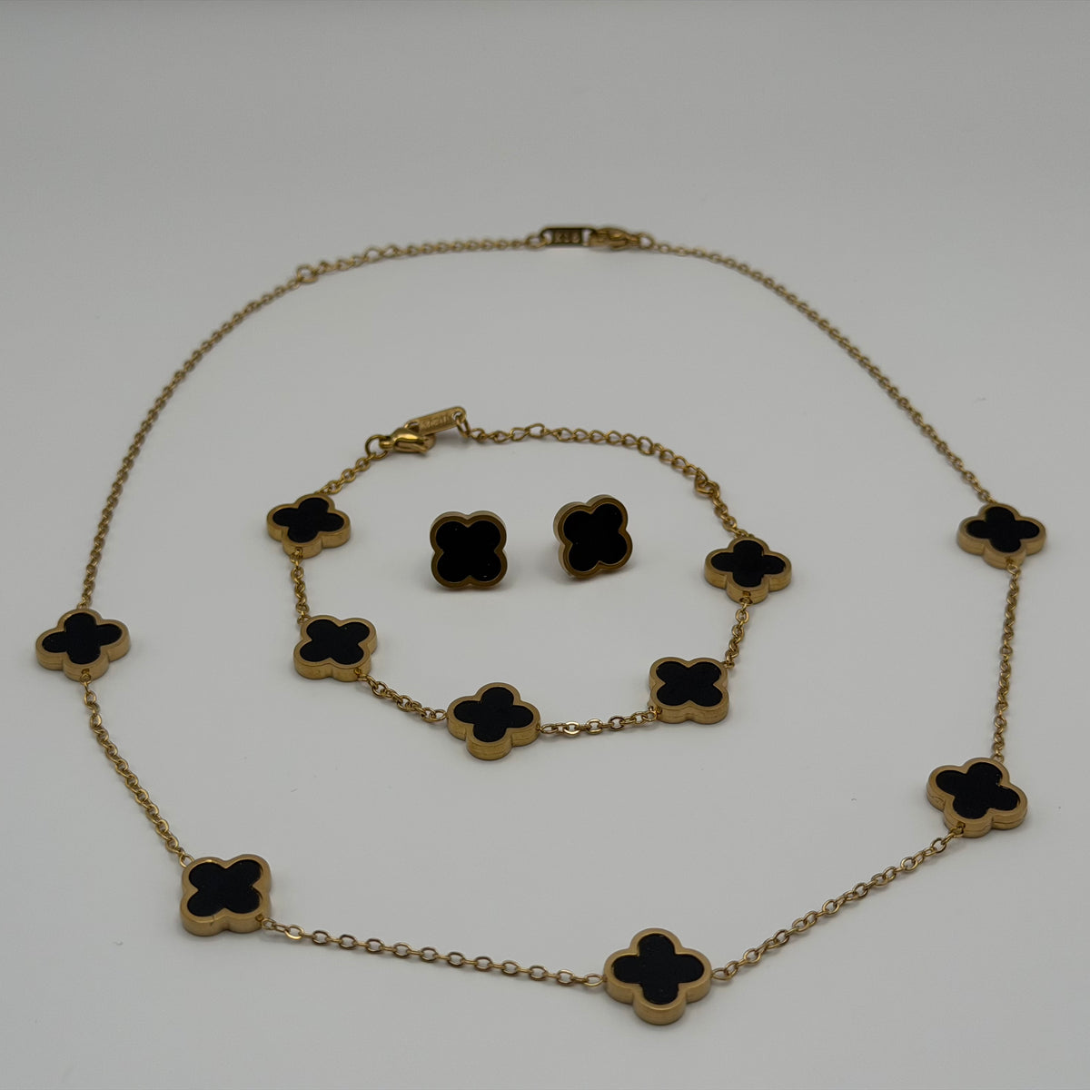 Noir Clover Set