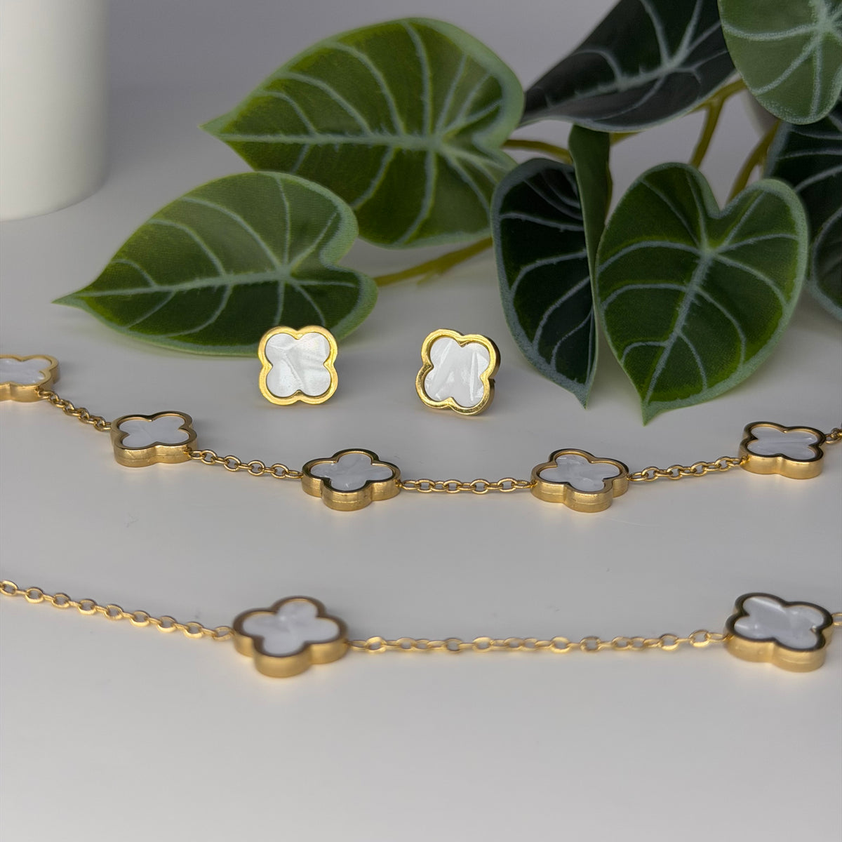 Pearl Clover Set
