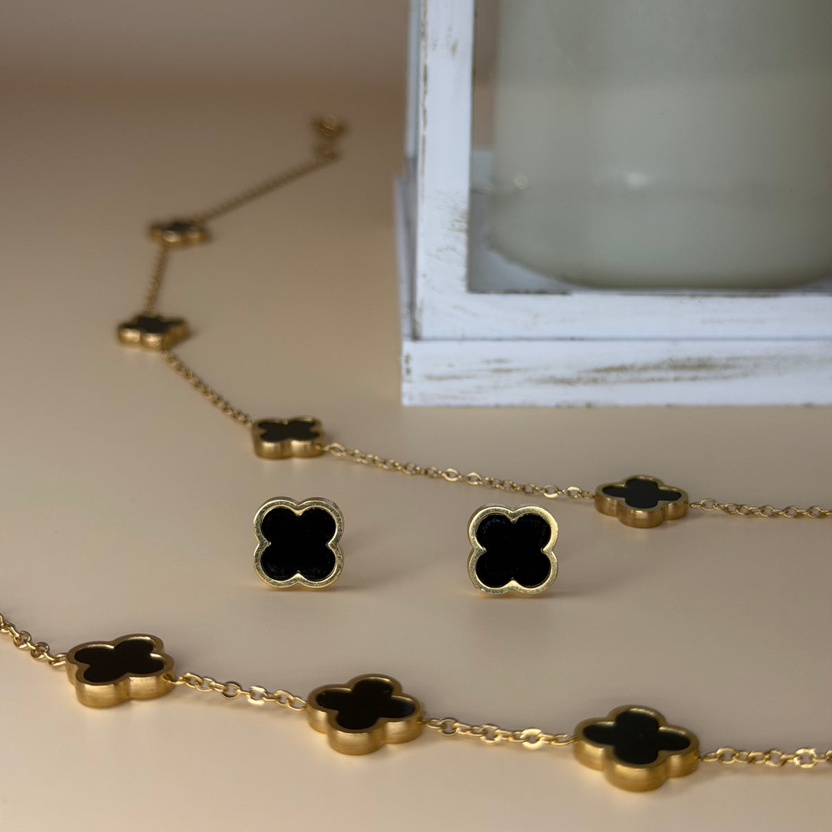 Noir Clover Set
